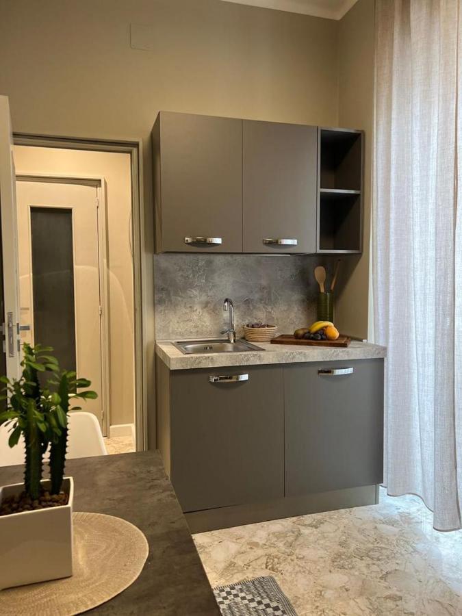 Visconti 90 Apartment Бари Екстериор снимка