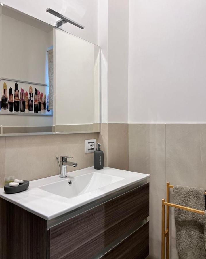 Visconti 90 Apartment Бари Екстериор снимка